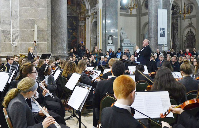 Concerto della “Saint Anthony’s High School Touring Orchestra”